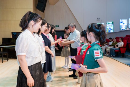 LYC07140-opq3994577396