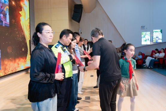 LYC07271-opq3994577209