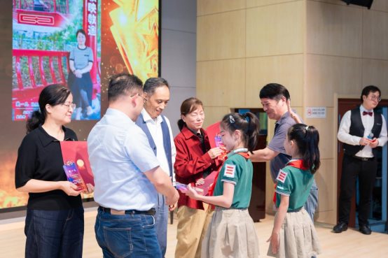 LYC07306-opq3994577172